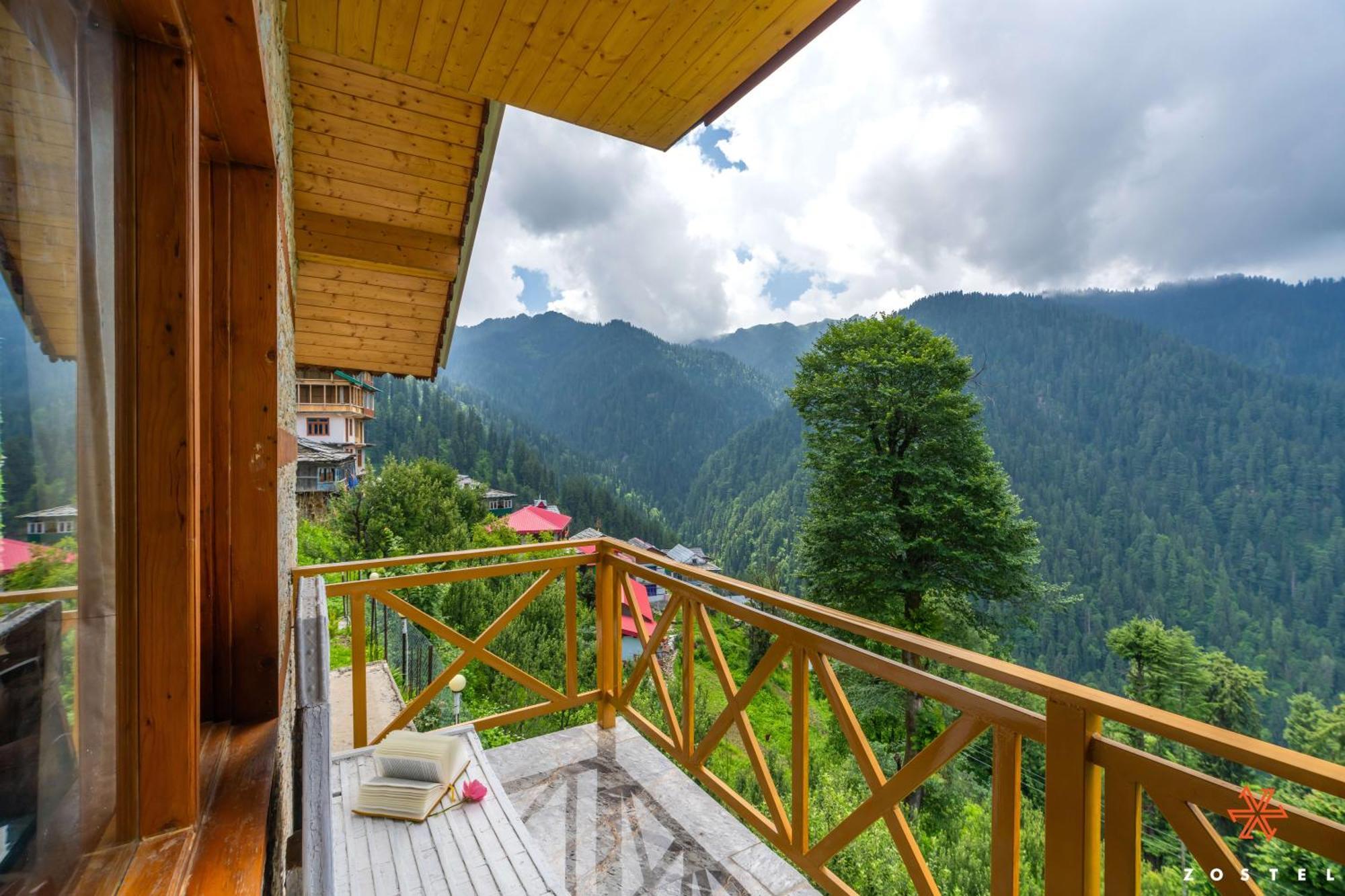 Zostel Shoja, Jibhi Hostel Exterior photo