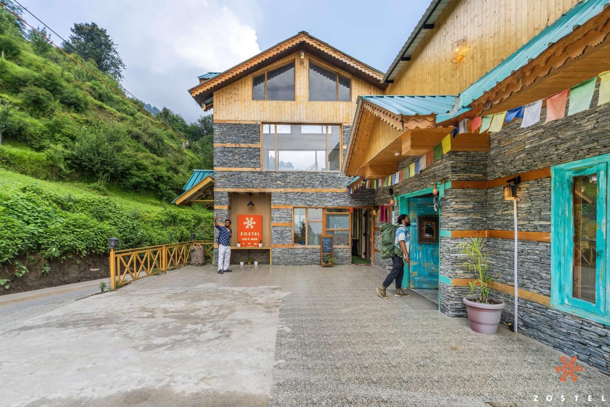 Zostel Shoja, Jibhi Hostel Exterior photo